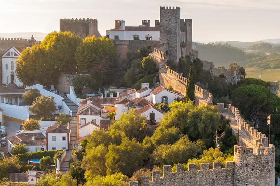 Óbidos: Private & Flexible Walking Tour in Medieval Town - Direita Street: the street you’ll remember long after the walls fade