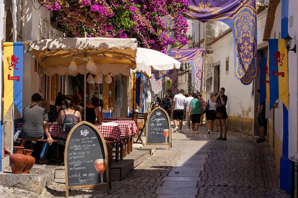 Óbidos: Private & Flexible Walking Tour in Medieval Town - The Municipal Museum stop: learn just enough to enjoy everything else
