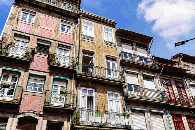Off the Beaten Track in Lisbon: Lapa Private Tour - LX Factory to end: art, crafts, and modern Lisbon in one place