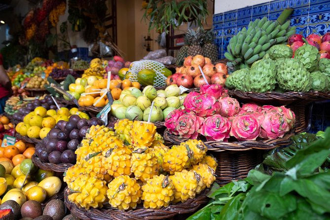 Old Funchal Walking Tour - Praça do Colombo and the Regional Assembly: A Public-Square Break