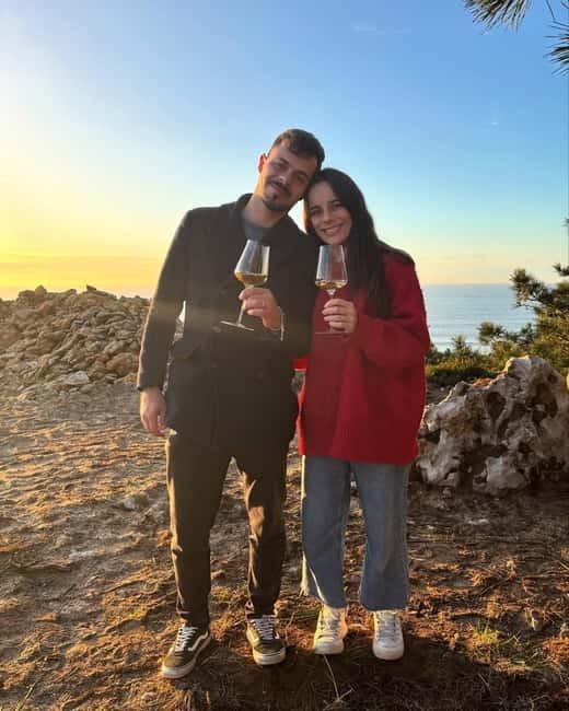 Olhão: Portugal Wine Tasting - How the 1.5-hour tasting works with Diogo and Sara