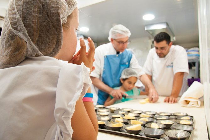 Pastel de Nata Masterclass at a Real Bakery in Downtown Lisbon - Tasting Like a Local: Eat Warm or Take Yours Home