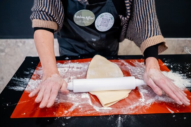 Pastel de Nata Pastry Class - Drinks, apron, and the small comfort stuff you’ll notice