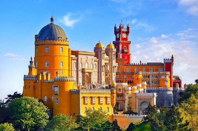 Pena Palace, Sintra, Roca Cape & Cascais on comfortable van - Sintra town wandering: narrow streets, pastries, and an easy rhythm