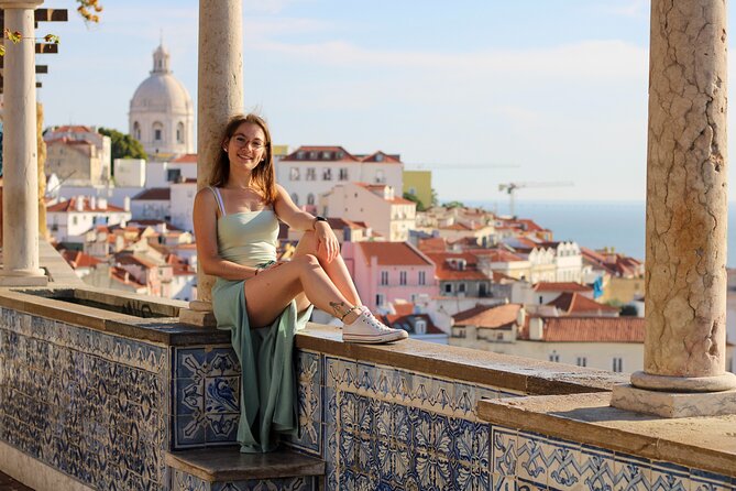Photoshoot with a Local Professional Photographer in Lisbon - Stop-by-Stop: Praça do Comércio to Tram 28