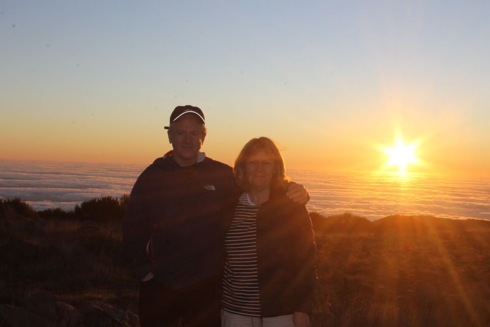 Pico do Arieiro: Private 4x4 Sunrise Trip with Hot Drinks - Hot Drinks, Warm Gear, and How Long You’ll Actually Be Outside