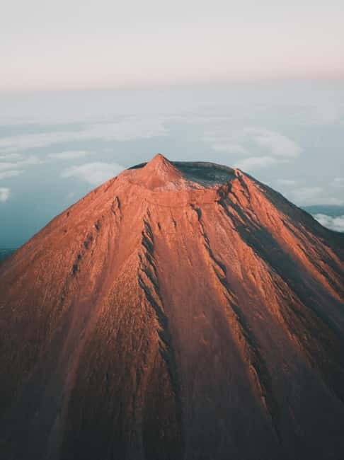 Pico Mountain Climb: Portugal’s Highest Point - 2351 meters - The Descent on Volcanic Rock: Steep, Foggy, and Always a Real Workout