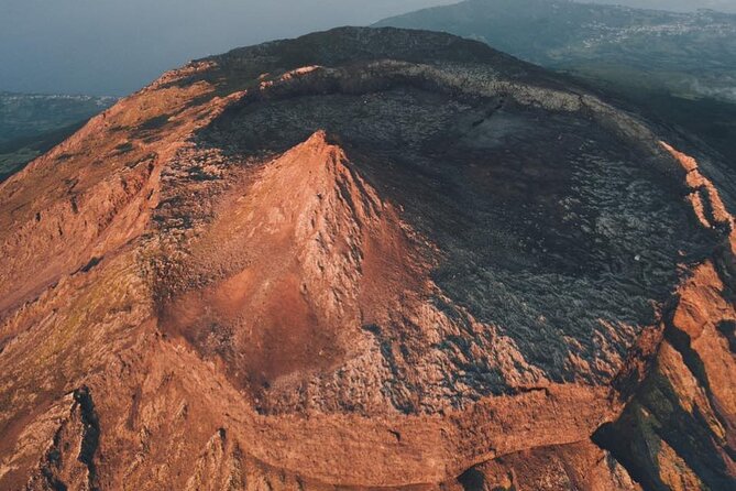 Pico Mountain: Climb the Highest Point of Portugal 2351m - Pico Mountain summit: the 2351m payoff you came for
