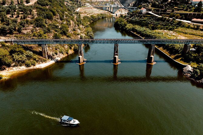 Pinhão: Douro River Cruise with Lunch Included - The Train Back to Pinhão: Simple, Scenic, and Very Local
