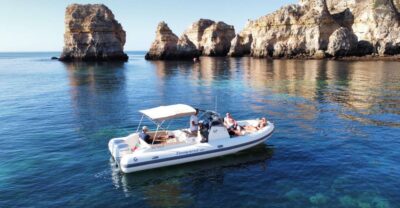 Ponta da Piedade and Lagos Coast Private tour - Entering the Sea Cave Country: How the Skipper Uses Small-Boat Access