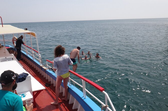 Ponta da Piedade Costal cruise and Caves-2h - Price and Value: Why This Works at About $36