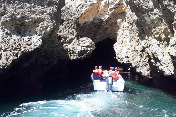 Ponta da Piedade Grotto Tour in Lagos, Algarve - What the guide does (and why it affects your photos)