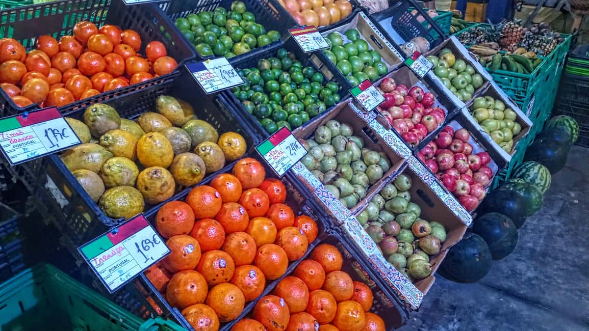 Ponta Delgada: Fat Dolphin Food Tours - A three-hour Ponta Delgada walk that actually feels personal