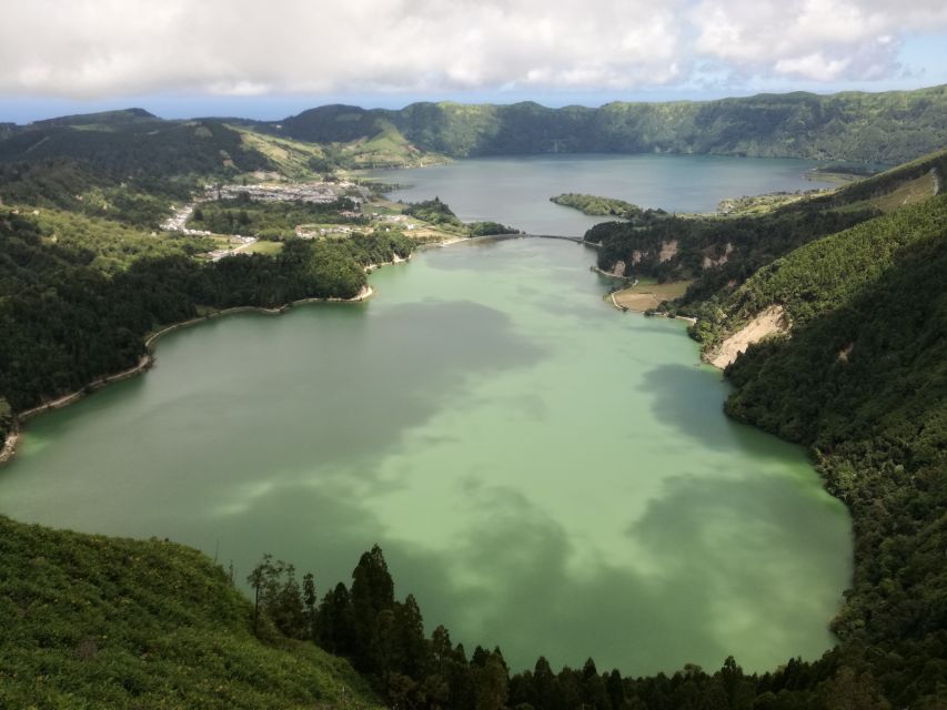 Ponta Delgada: Full-Day Sete Cidades 4X4 Tour with Lunch - Lagoa do Fogo: Fire Lake and the Santa Maria view when it clears