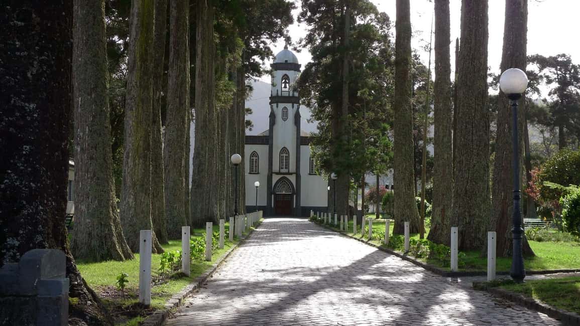 Ponta Delgada: Sete Cidades Volcano Lakes Shore Excursion - Should You Book This Shore Excursion?