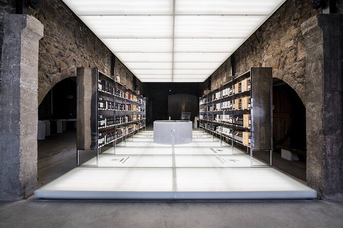 Port Wine Tour | 3 Cellars | 7 Tastings | 12 Participants Maximum - Your 2.5-hour plan: 3 cellar visits and 7 tastings