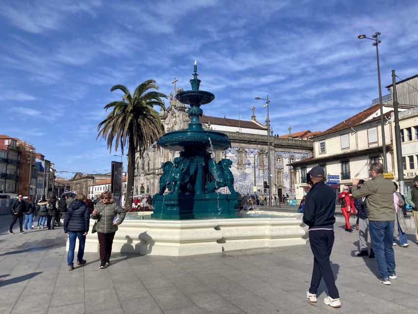 Port wine & wine walking tour with culture - max 8 pax - Meet at Praça da Trindade, then start tasting in Porto
