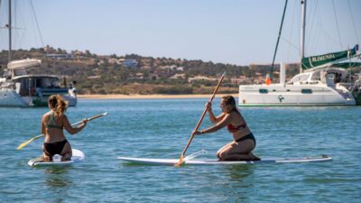 Portimao: Benagil Caves & Coastline Cruise - Sailing the Algar coastline: beaches you’ll recognize from the photos