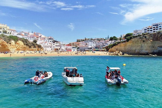 Portimão: Benagil Caves Speedboat Tour - Comfort on a speedboat: seats, cold air, and motion