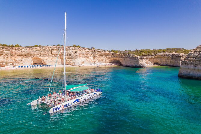 Portimao: Brunch and Benagil Caves - Farol de Alfanzina and the cliff circuit: first scenic stops