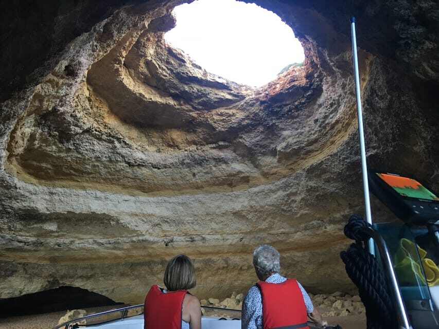 Portimão: Caves, Benagil and Algarve Coastline Boat Tour - Group Size and Live Guide Languages: How That Affects Your Experience