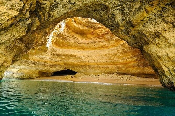 Portimão Private Boat Tour Caves Circuit and Coast Sightseeing - Guides, humor, and the photo-friendly vibe
