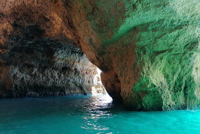 Portimão to Benagil: Adrenaline Wave 90 Minutes Cave Tour - Marina de Portimão: your start point and what to expect