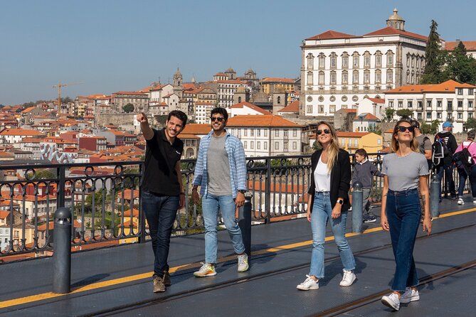 Porto 360°: Helicopter Flight, Guided Walking Tour & River Cruise - Helicopter over the Douro Bridge: the 6–7 minute wow, plus waiting time