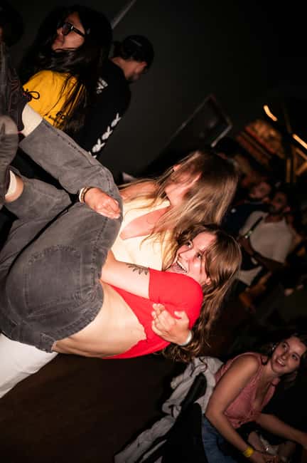 Porto: 4 Bar Pub Crawl, 7 Drinks, & Skip-the-Line Club Entry - Rua de Cândido dos Reis: the final bar push before the club
