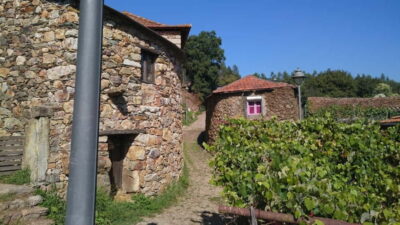 Porto: 4x4 Mountain Tour - Getting picked up in Porto: narrow streets, quick handoff, clear plan