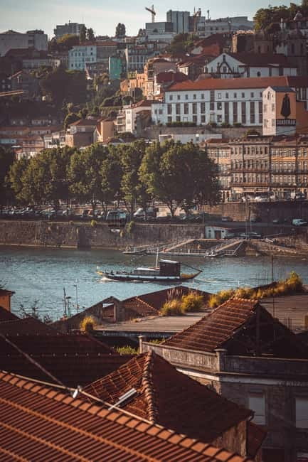 Porto: 6 Bridges Cruise on a Traditional Rabelo Boat - Timing That Works: 30 Minutes or an Hour Depends on the Season