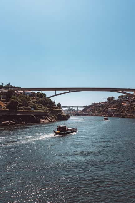 Porto: 6 Bridges Cruise on a Traditional Rabelo Boat - The Audioguide Setup You’ll Use (QR Code + Your Own Headphones)