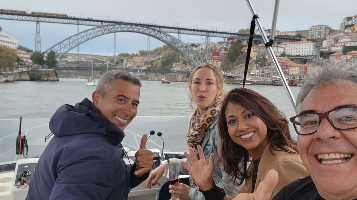 Porto: 6 Bridges Cruise, Welcome Drink & Sunset Option - Why the Douro River is the best stage for Porto