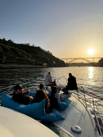 Porto: 6 Bridges Cruise, Welcome Drink & Sunset Option - Getting on board at Marina da Afurada (and timing your Uber)