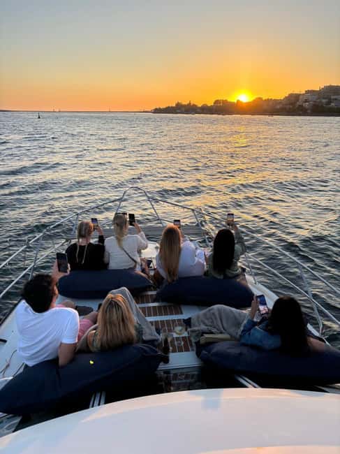 Porto: 6 Bridges Cruise, Welcome Drink & Sunset Option - Dom Luís I and the bridge-photo strategy