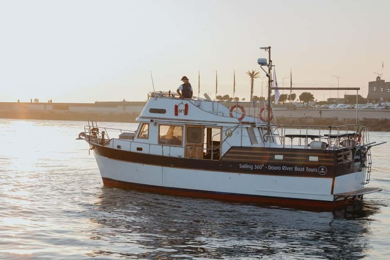 Porto: 6 Bridges Port Wine River Cruise with 4 Tastings - Where you meet the crew and how to plan your start
