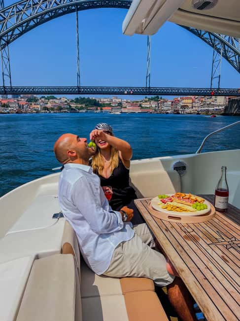 Porto: 6 Bridges Private Cruise with Local Wine and Snacks - Where you’ll start: Marina do Freixo and what to do when you arrive