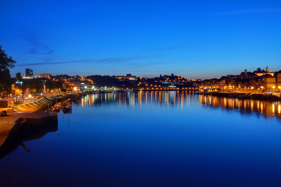 Porto: All-Inclusive Fado Dinner Show and Night Tour - A Four-Hour Porto Night With Fado and Real Food