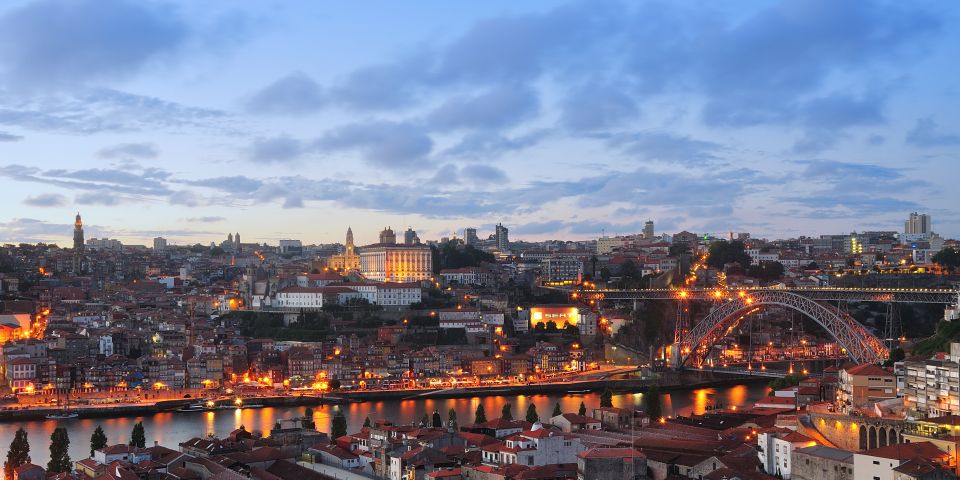 Porto: All-Inclusive Fado Dinner Show and Night Tour - Hotel Pickup to a Night Drive That Sets the Mood