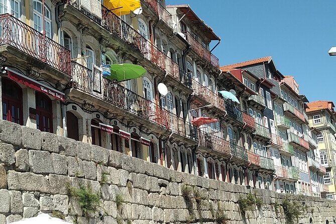Porto and its charms - Tour from Lisbon - Porto City Hall and Avenida dos Aliados: big façade energy