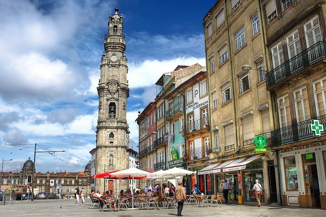 Porto and its charms - Tour from Lisbon - Sé Cathedral (Catedral do Porto): an older church stop without the ticket hassle