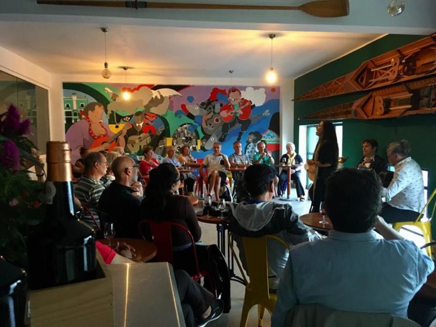 Porto: Authentic Fado Concert With Port Wine & Views - Meeting point in Gaia: how to find Clube Fluvial Portuense quickly