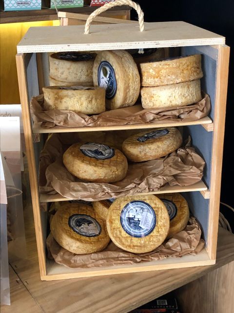 Porto: Cheese and Port Wine Tasting in a Unique Place - Bread, Olive Oil, and Marmalade: The Pairing Tools You Can Copy Later
