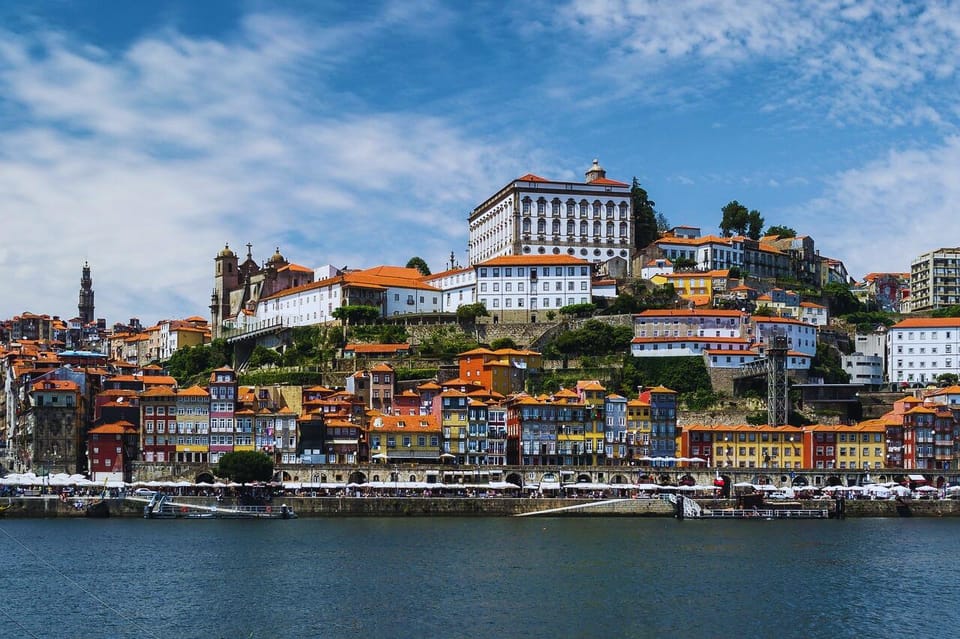 Porto: City Center Walking Tour - Porto Cathedral: architecture first, views as a bonus