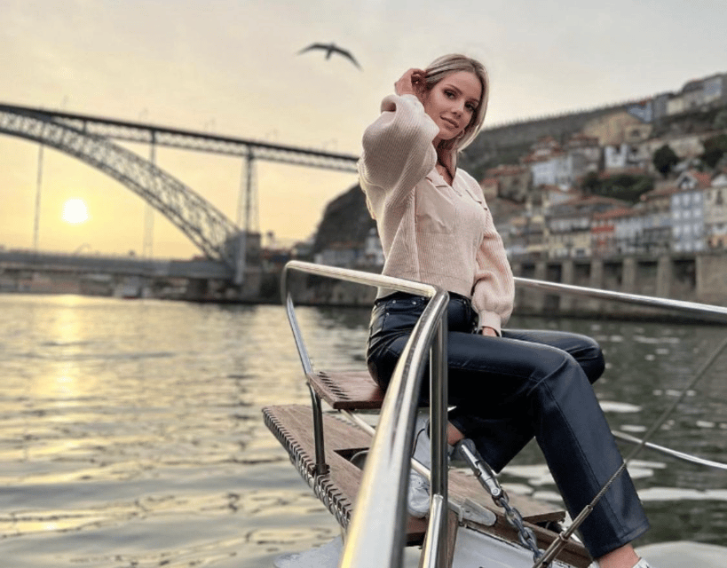 Porto: Classic Boat Cruise on the Douro River - Dom Luís I Bridge crossing: the rare moment you’ll brag about