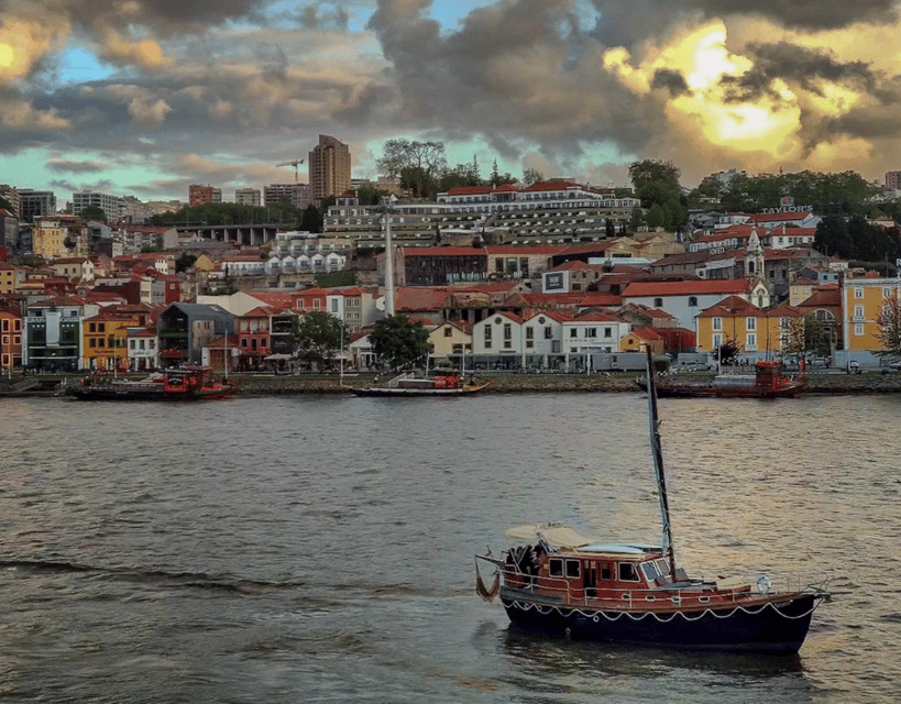 Porto: Classic Boat Cruise on the Douro River - Timing, weather rules, and what to bring for a smooth two hours