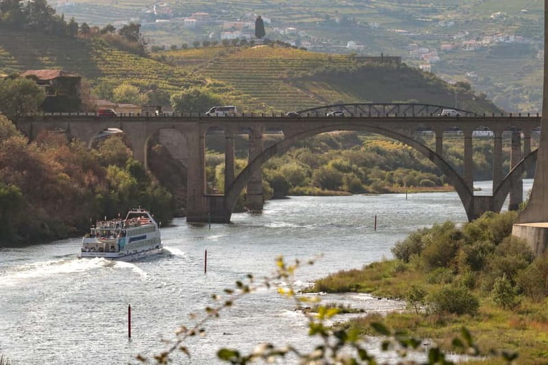 Porto: Cruise with Dinner & Live Music - Ribeira Quay to the Douro: What the 3-Hour Cruise Feels Like