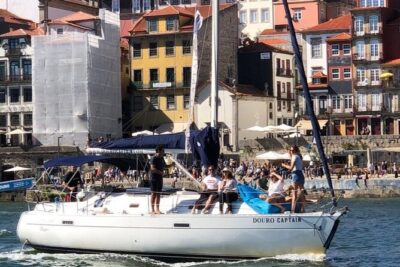 Porto: Cruzeiro privado rio douro até 8 pessoas com wine tasting - Meeting at Douro Captain in Gaia: Fast Start, Good Orientation