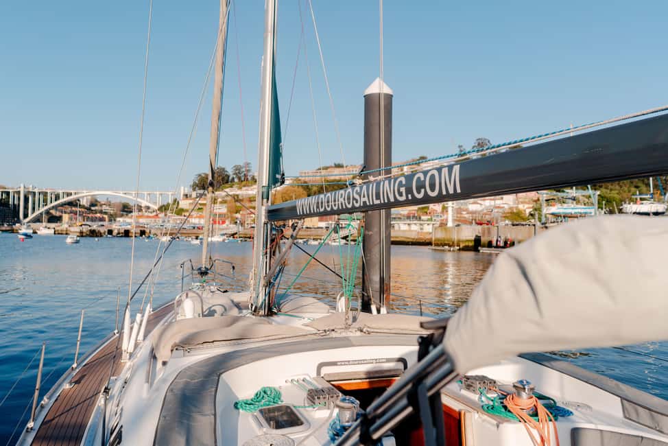 Porto: Douro River Boat Tour with Wine Tasting - Sunset comfort: blankets, sound, and pacing