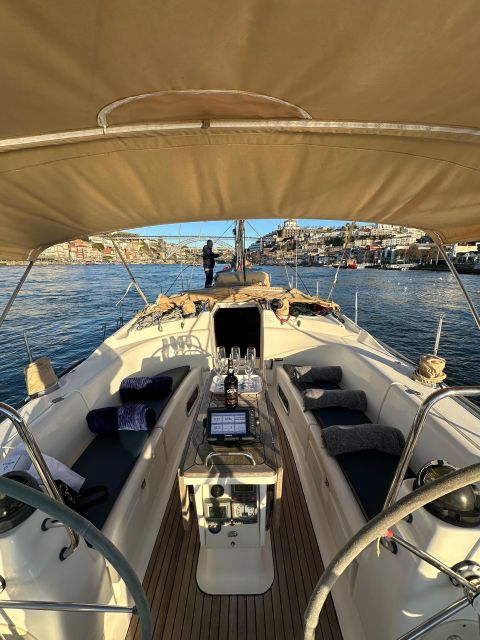 Porto: Douro river Boat tour with wine tasting (small group) - Warmth, Care, and How the Crew Runs the Boat